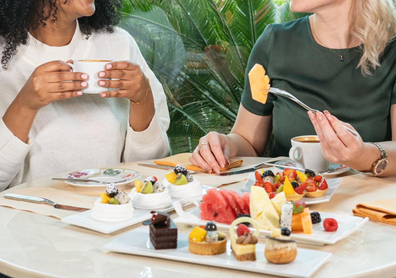 City Centre Rotana Доха Экстерьер фото A typical afternoon tea