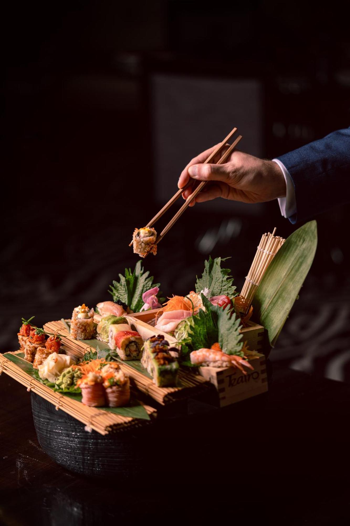 City Centre Rotana Доха Экстерьер фото Sushi